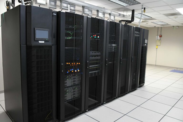 Monitoreo en linea de UPS y sistemas de energia ininterrumpidos